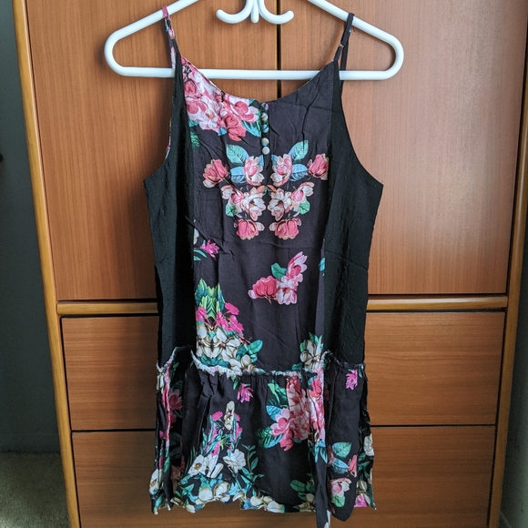 Urban Outfitters drop-waist floral dress - Picture 2 of 7